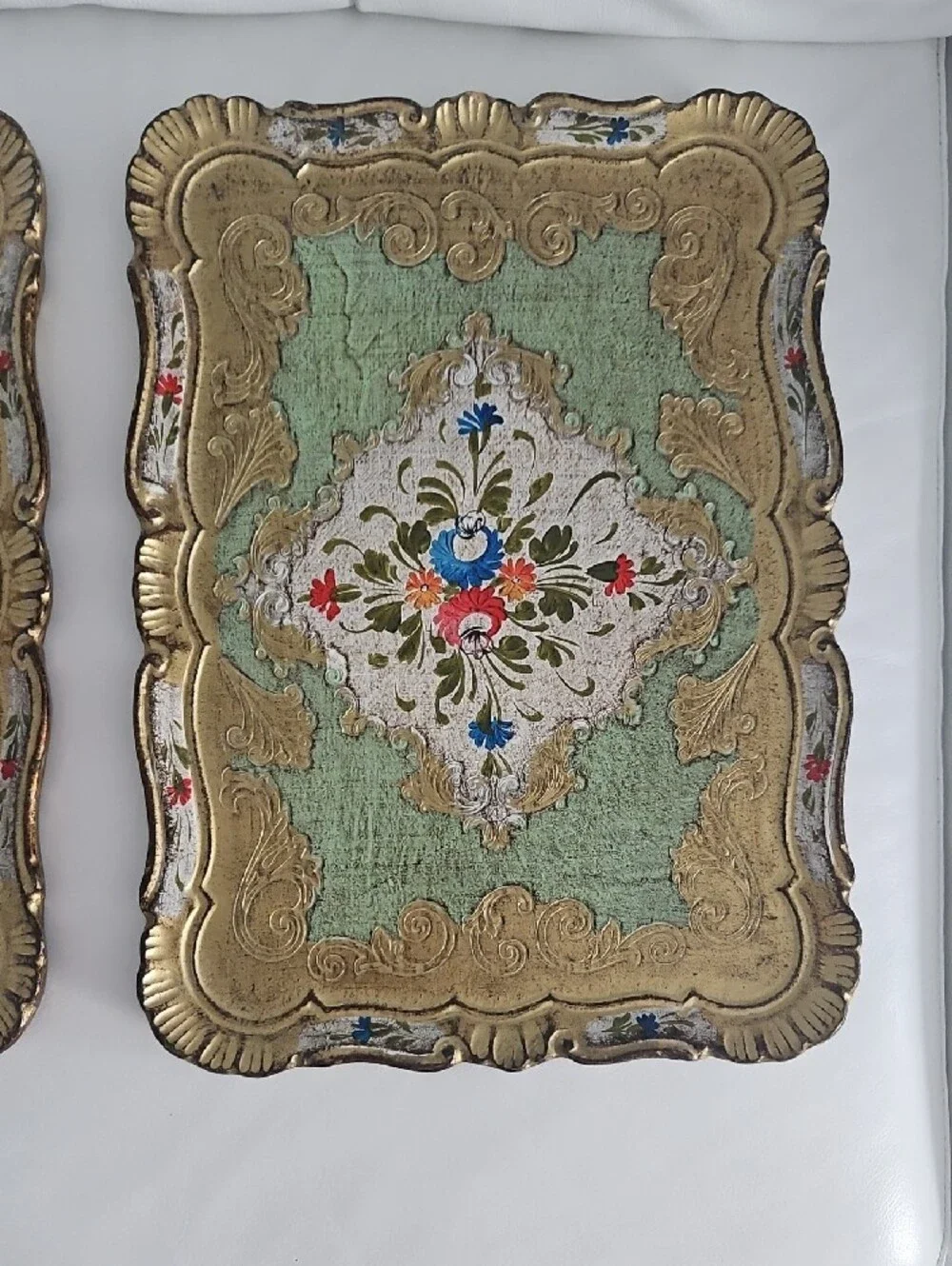 Florentine set decorative